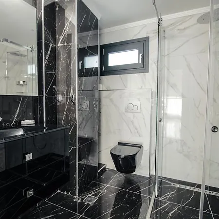 アパート La ニキティ