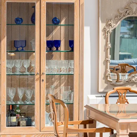 La Escape Apartman *