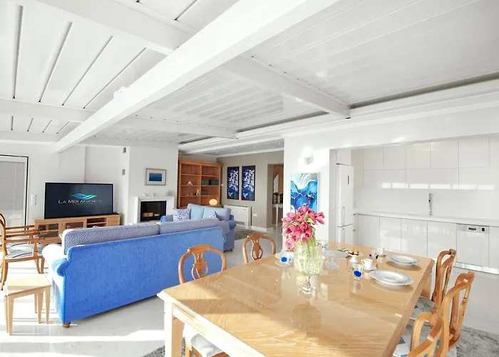 La Apartment *